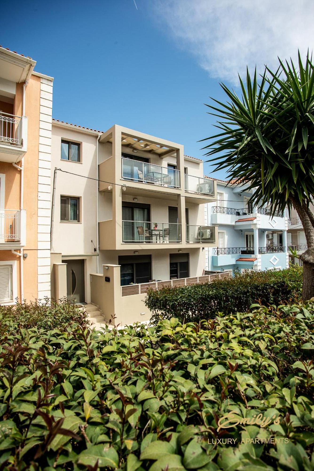 Emily'S Luxury Apartments Argostolion Dış mekan fotoğraf