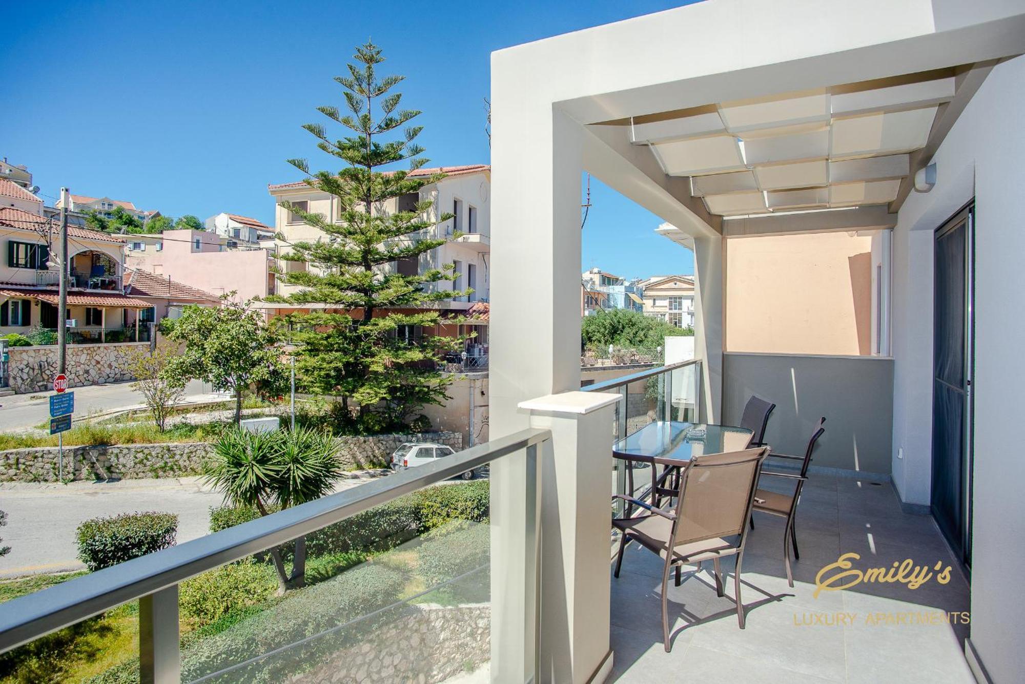 Emily'S Luxury Apartments Argostolion Dış mekan fotoğraf