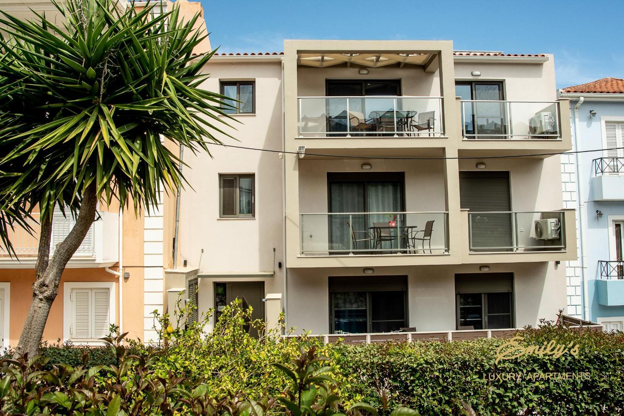 Emily'S Luxury Apartments Argostolion Dış mekan fotoğraf