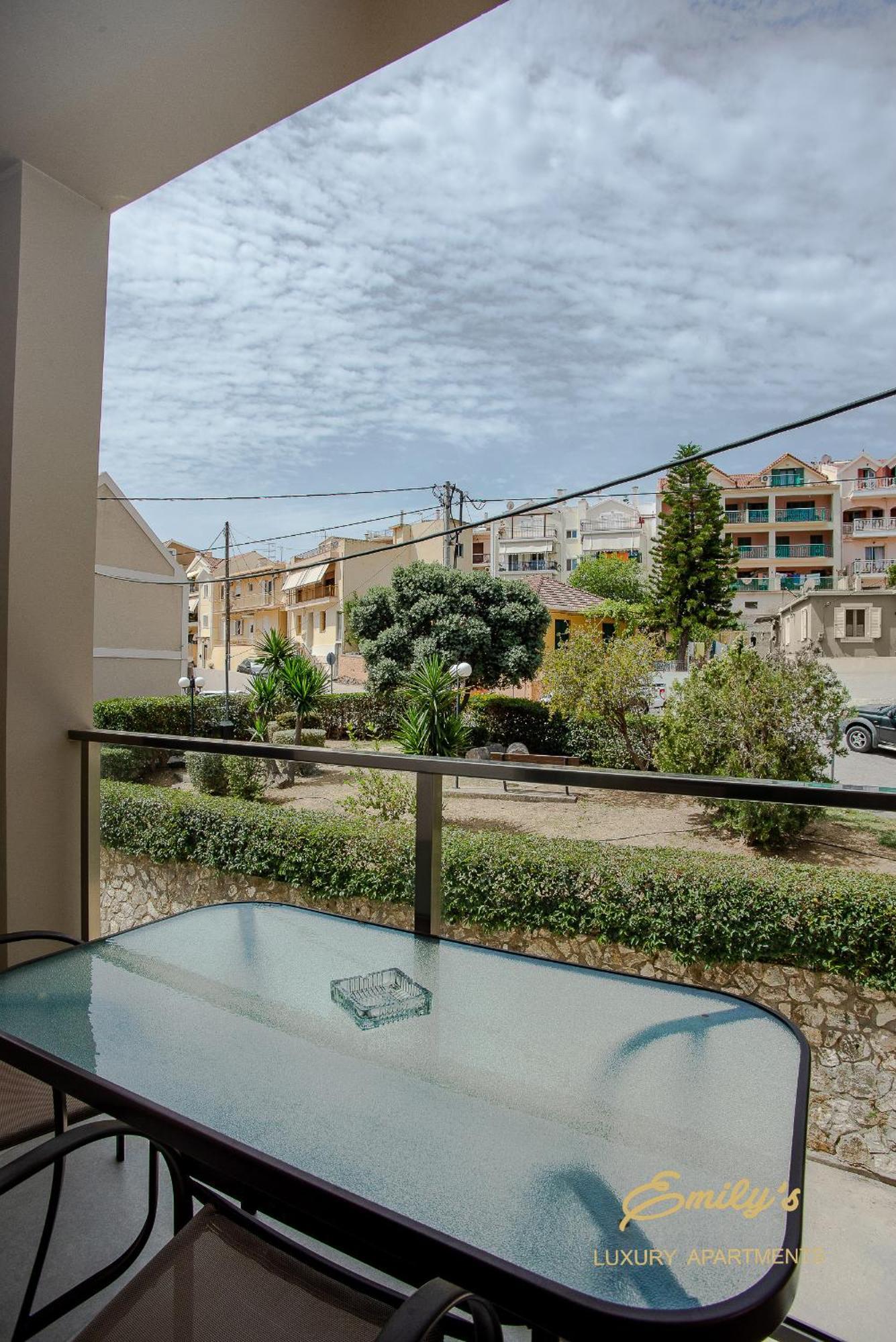 Emily'S Luxury Apartments Argostolion Dış mekan fotoğraf