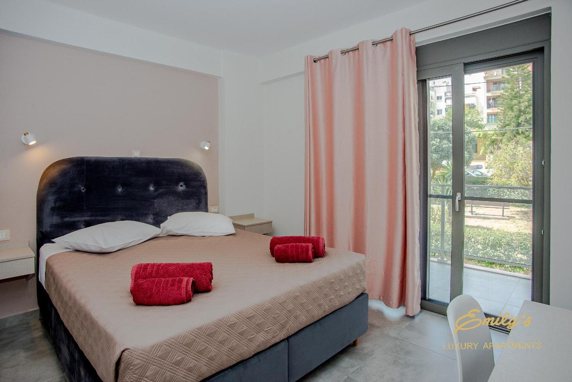 Emily'S Luxury Apartments Argostolion Dış mekan fotoğraf