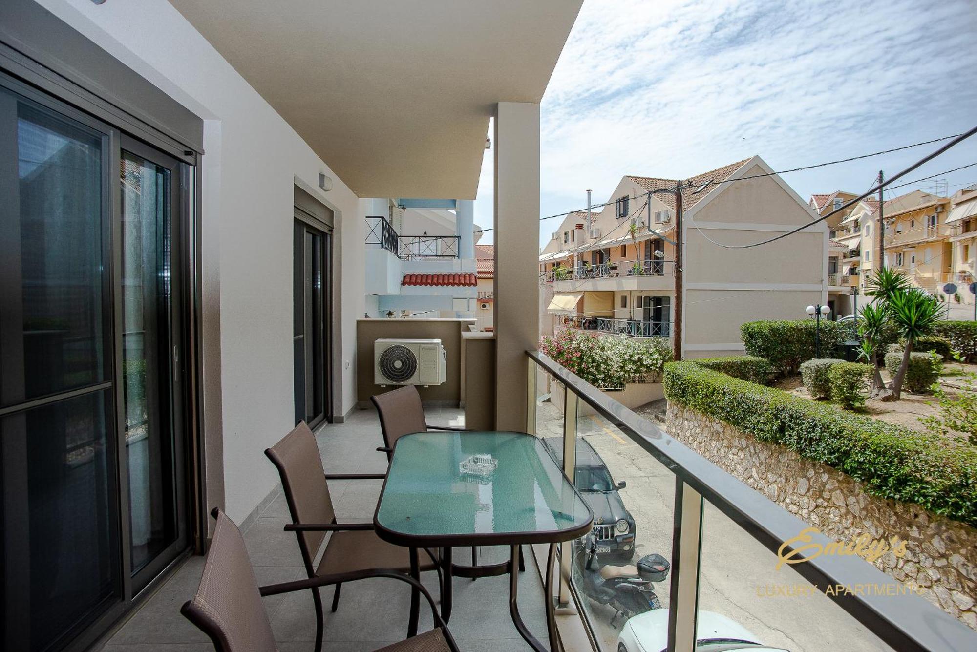 Emily'S Luxury Apartments Argostolion Dış mekan fotoğraf