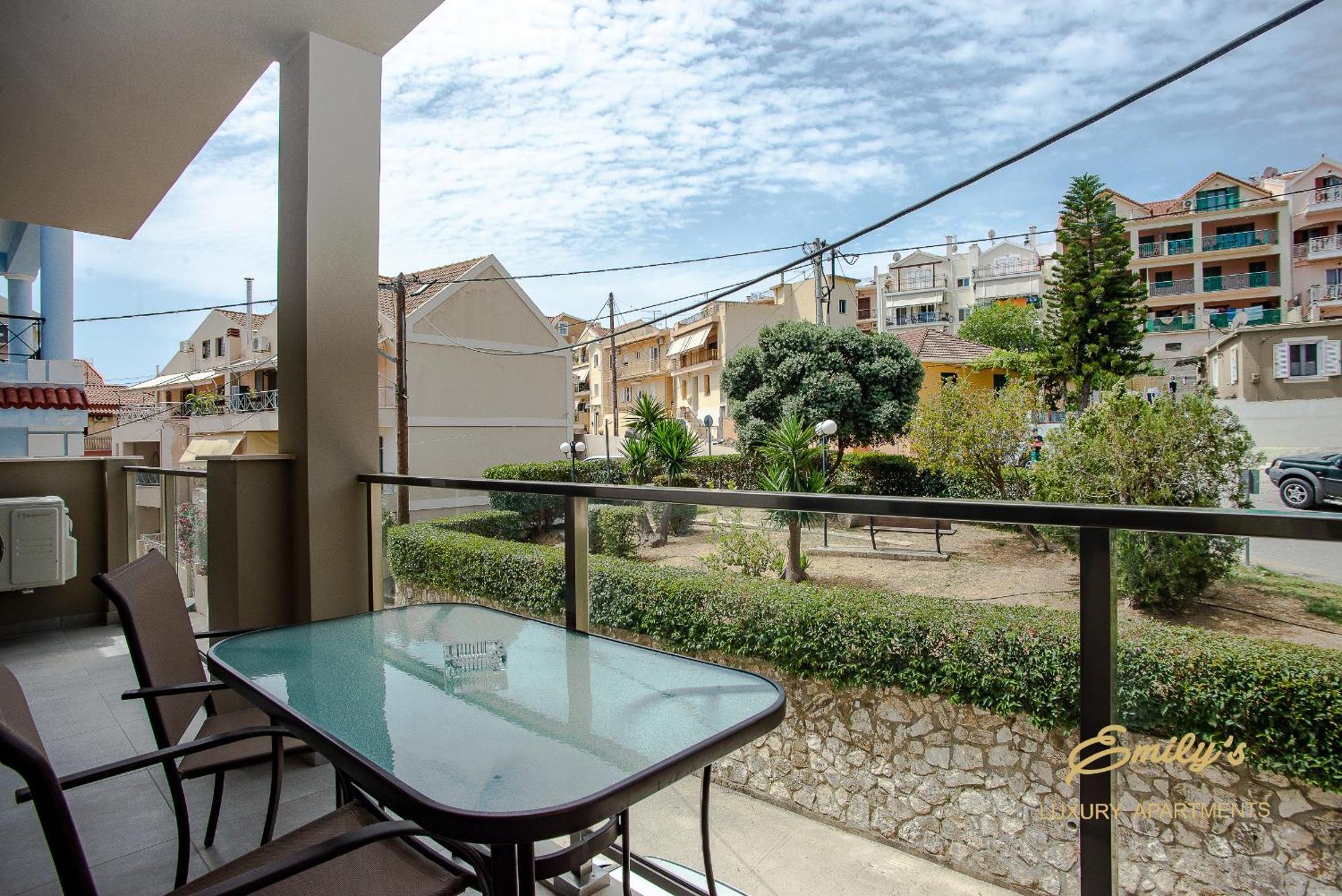 Emily'S Luxury Apartments Argostolion Dış mekan fotoğraf