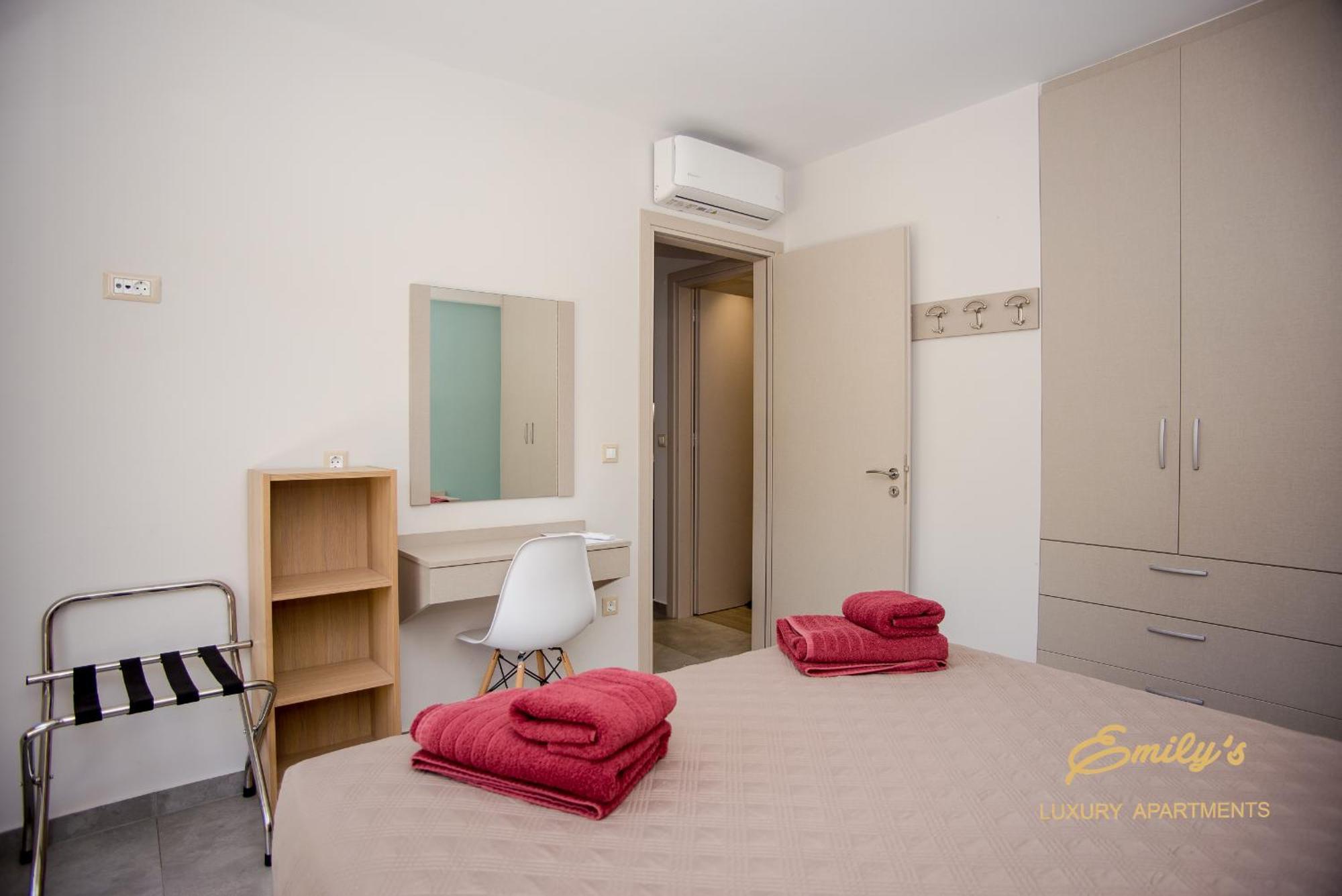 Emily'S Luxury Apartments Argostolion Dış mekan fotoğraf