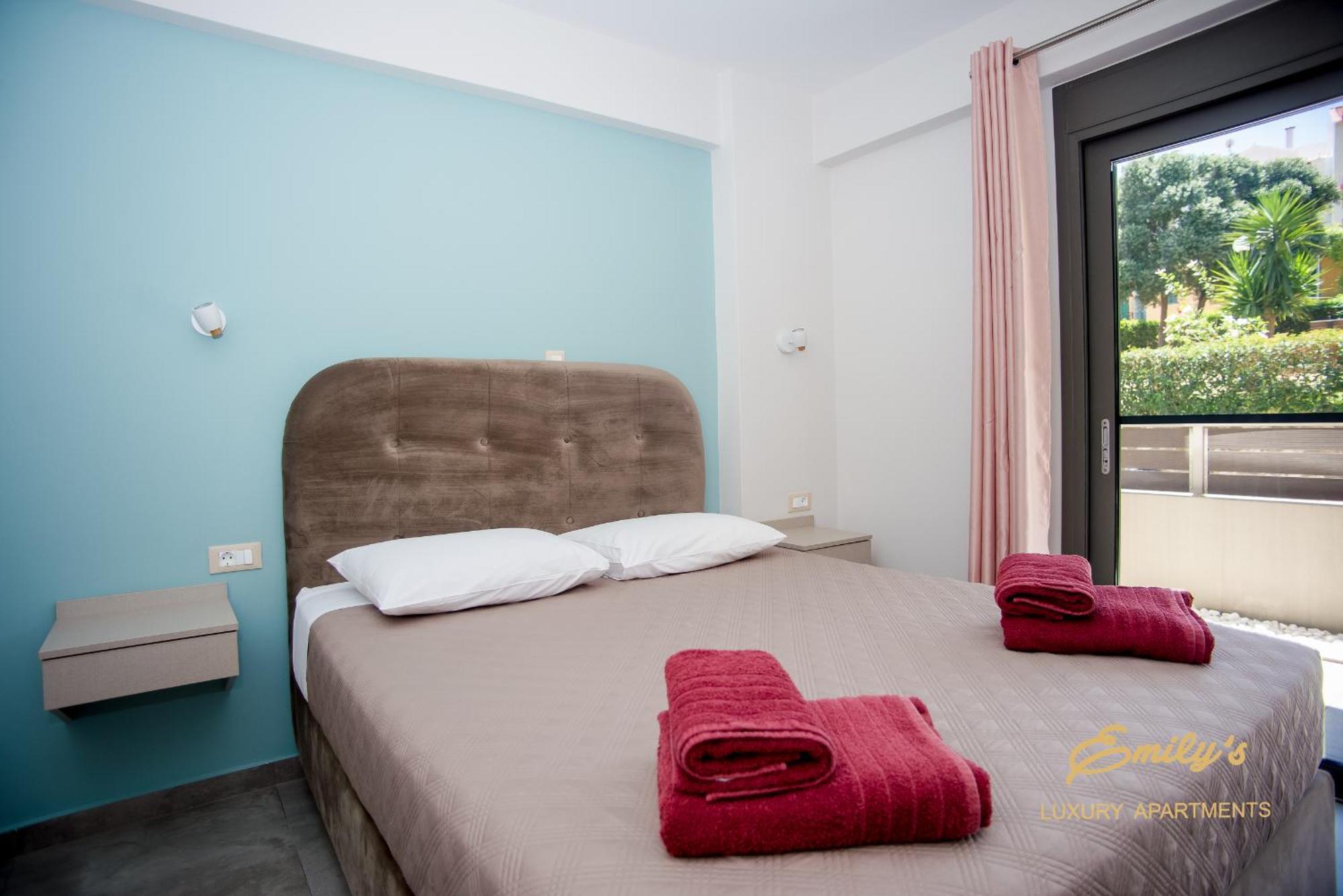 Emily'S Luxury Apartments Argostolion Dış mekan fotoğraf