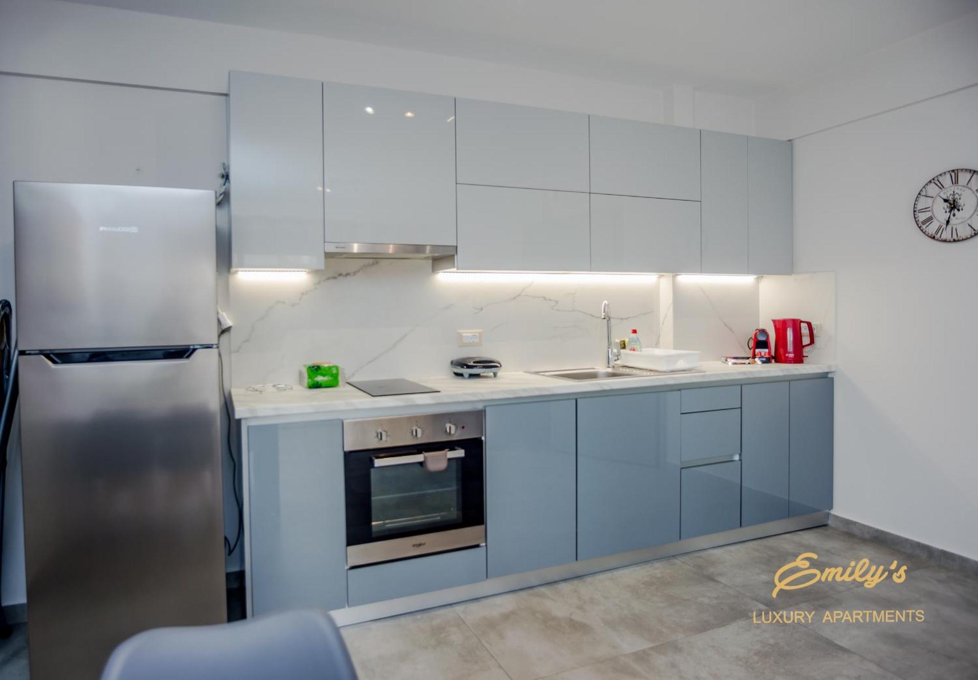 Emily'S Luxury Apartments Argostolion Dış mekan fotoğraf