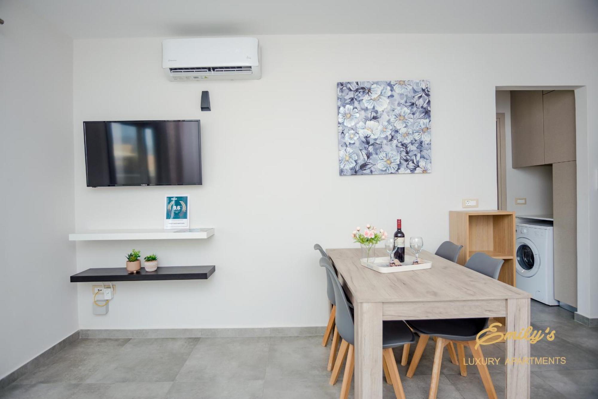 Emily'S Luxury Apartments Argostolion Dış mekan fotoğraf