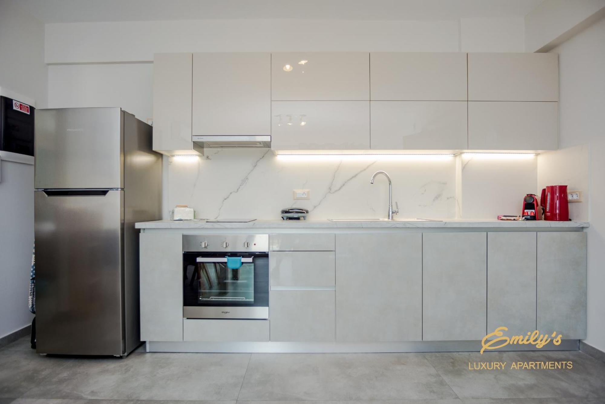 Emily'S Luxury Apartments Argostolion Dış mekan fotoğraf